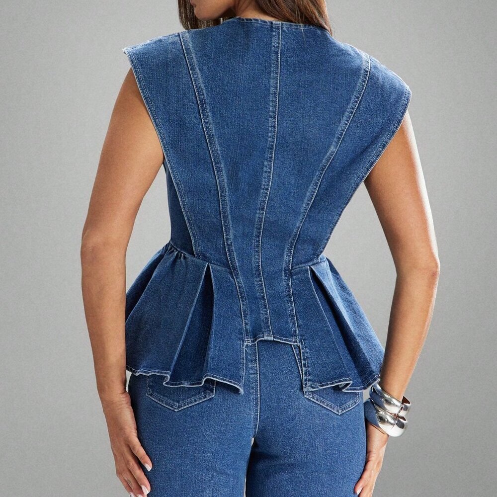 Medium Wash Casual Women's Round Neck Sleeveless Button Down Denim Tank Top - Picture 2 of 5
